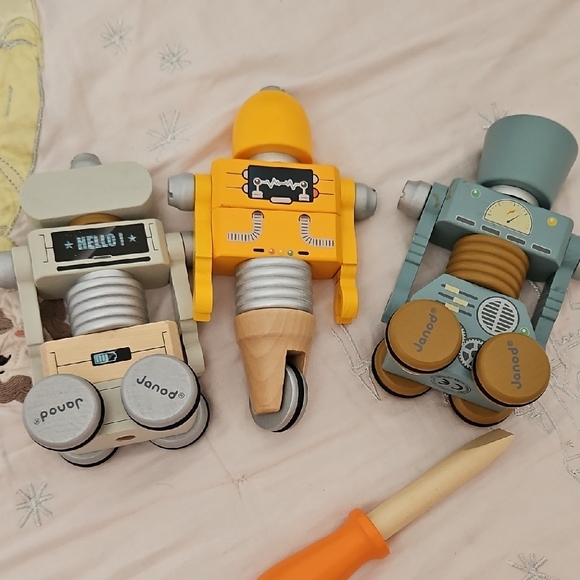 Janod Wooden Wooden Robot Building Set - Picture 5 of 5